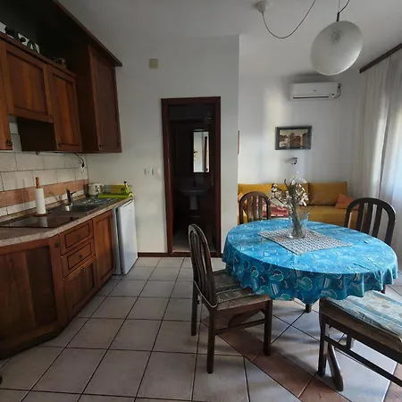 Adria * Sveti Filip i Jakov